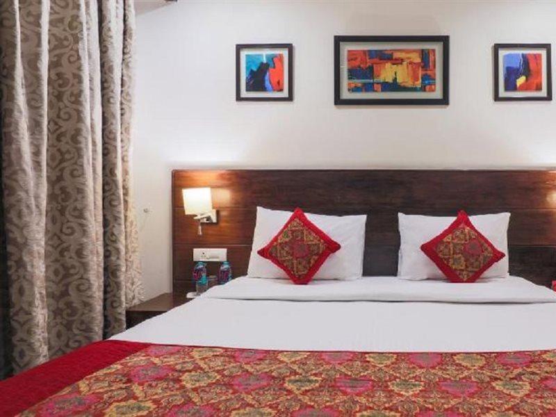 ניו דלהי Hotel Bluestone Nehru Place By The Cosy Hotels מראה חיצוני תמונה