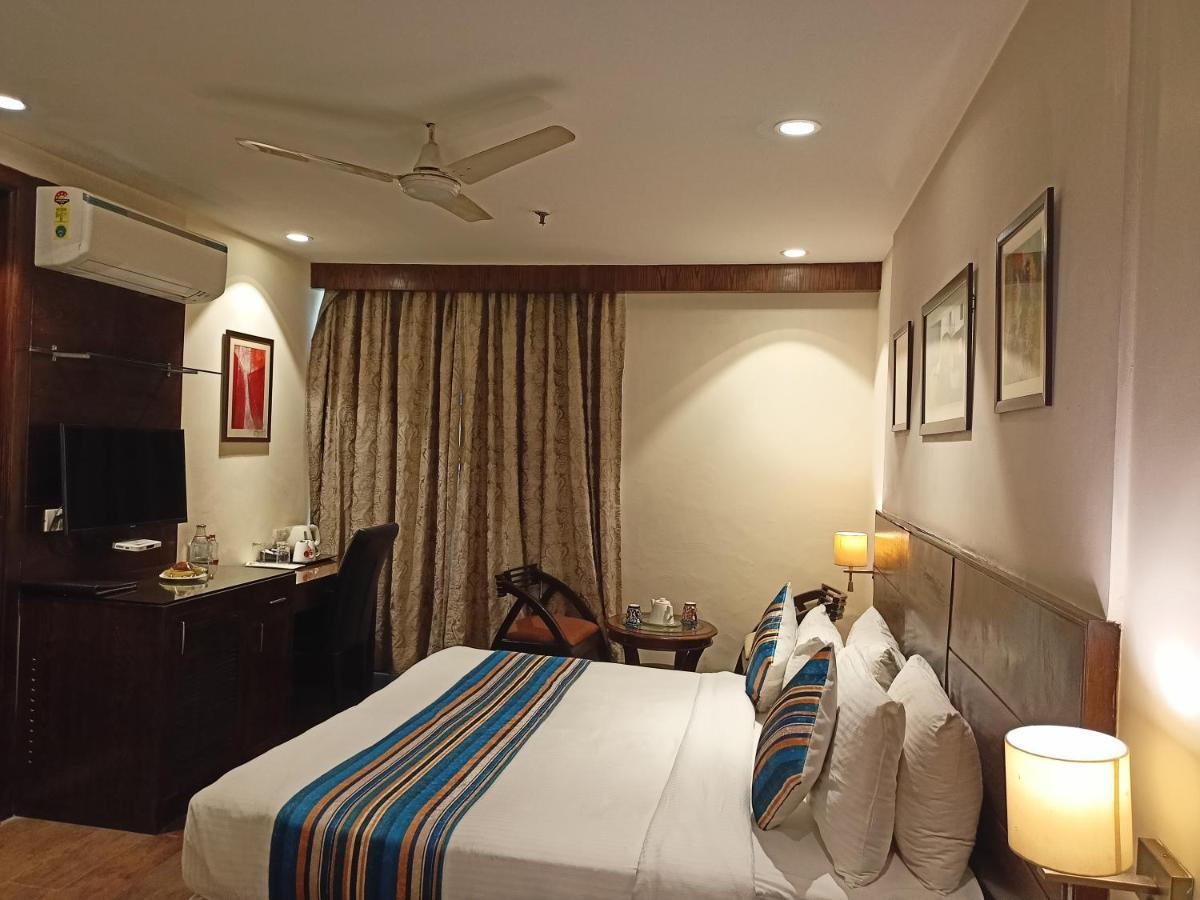 ניו דלהי Hotel Bluestone Nehru Place By The Cosy Hotels מראה חיצוני תמונה