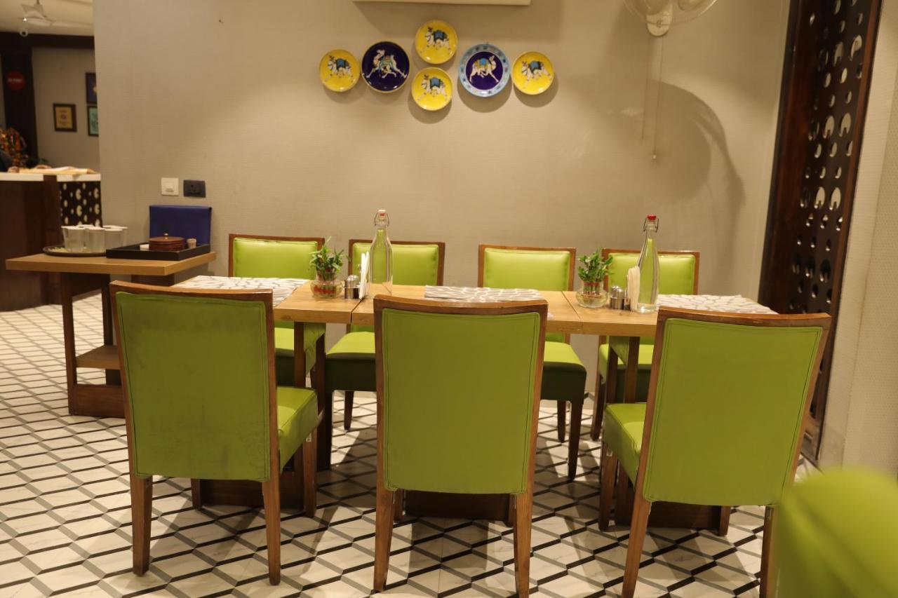 ניו דלהי Hotel Bluestone Nehru Place By The Cosy Hotels מראה חיצוני תמונה
