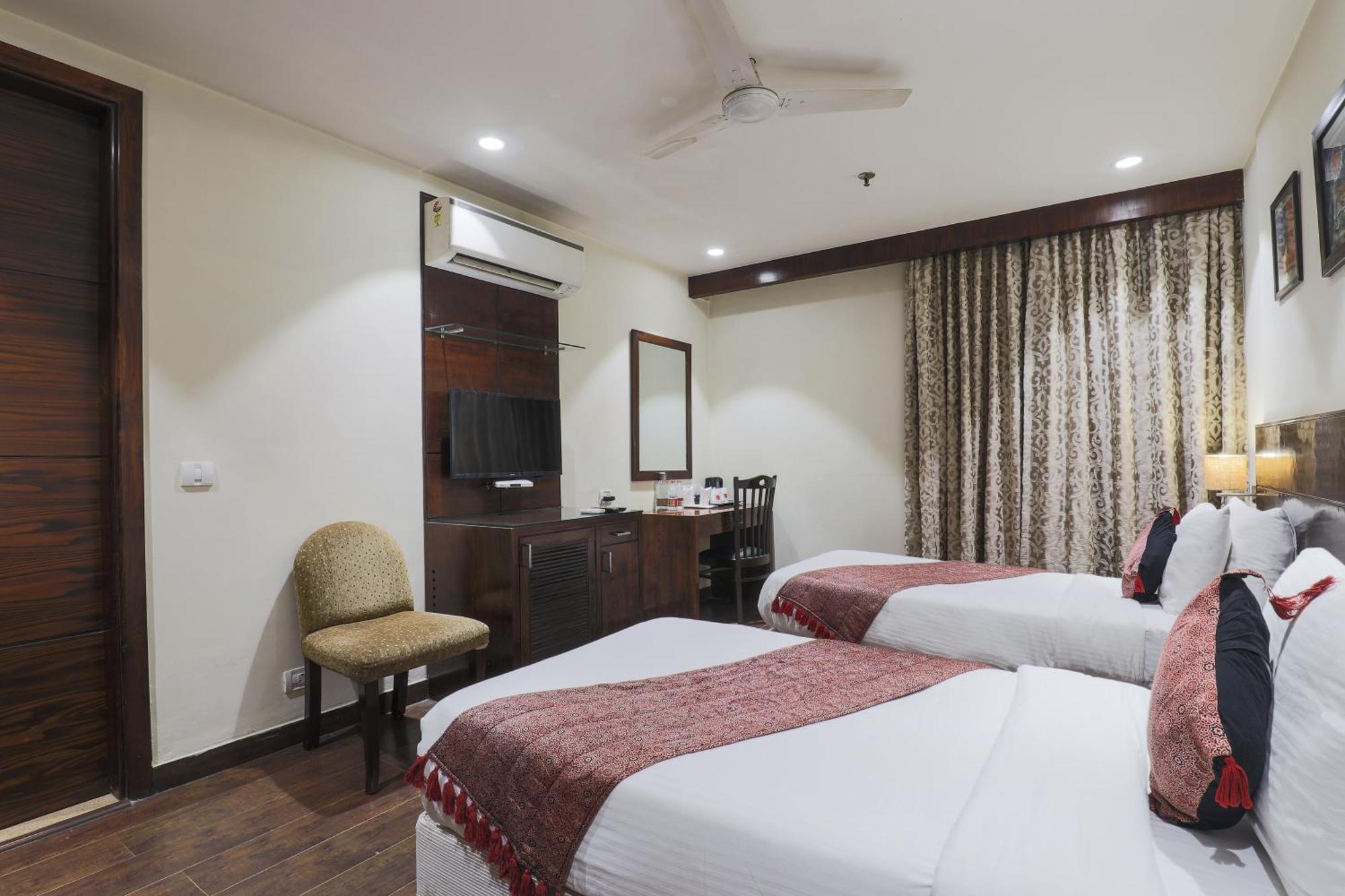 ניו דלהי Hotel Bluestone Nehru Place By The Cosy Hotels מראה חיצוני תמונה