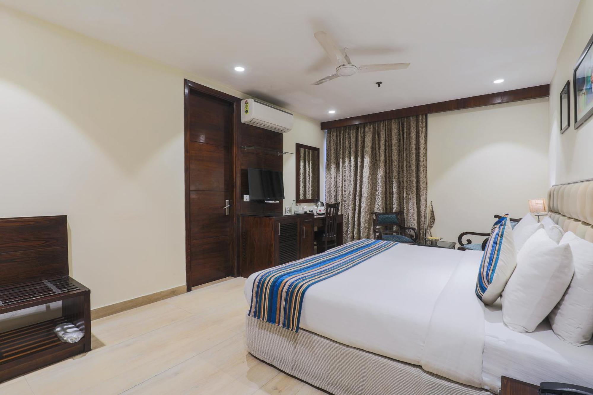 ניו דלהי Hotel Bluestone Nehru Place By The Cosy Hotels מראה חיצוני תמונה
